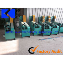 Automatic wire straightening and cutting machine